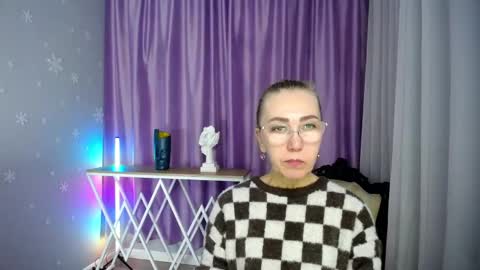 _greybunny_ online show from September 2025 11:20:02 AM