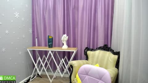 _greybunny_ online show from September 2025 10:16:01 AM