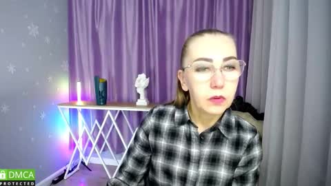 _greybunny_ online show from September 2025 09:25:02 AM