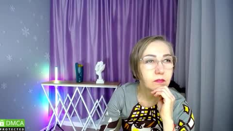 _greybunny_ online show from October 2025 10:19:02 AM