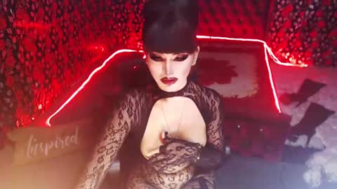 Snapshot of _hailyourqueenx chatting on January 2025 12:49:02 AM GoDDess Chloe online show from January 2025 12:49:02 AM