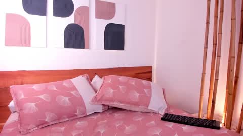 Hanna johnson online show from January 2025 12:37:02 AM