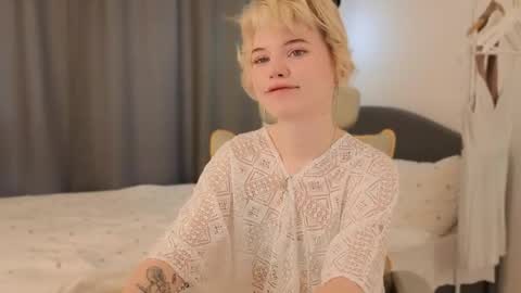 Snapshot of _honnyland chatting on May 2026 11:47:01 AM Alisha online show from May 2026 11:47:01 AM