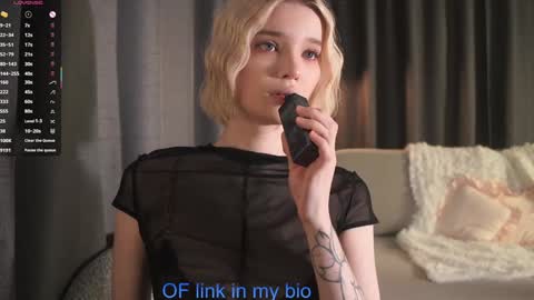 Snapshot of _ifyouwant_ chatting on October 2025 12:06:01 PM Ava 3 online show from October 2025 12:06:01 PM