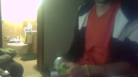 Snapshot of _iluvatar_ chatting on February 2025 10:37:02 AM _iluvatar_ online show from February 2025 10:37:02 AM