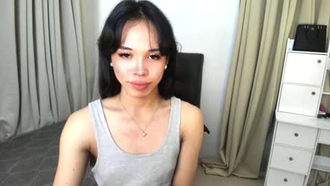 yanie online show from October 2025 07:54:02 AM