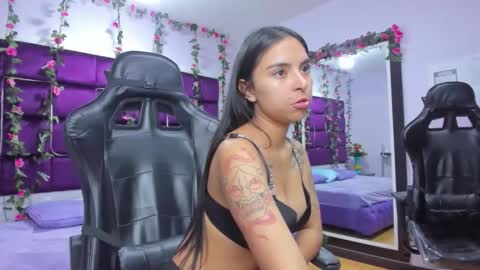 _isabella_swan online show from October 2025 02:31:01 AM