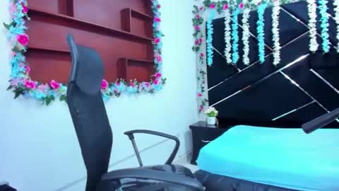 _isabella_swan online show from October 2025 02:56:01 AM