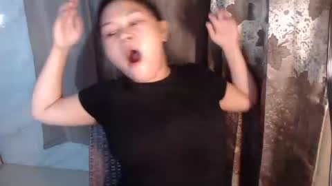 Snapshot of _ishi chatting on November 2025 11:09:02 AM Ishi online show from November 2025 11:09:02 AM