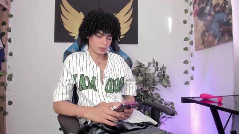 Snapshot of _jaay77 chatting on December 2024 09:13:02 PM Jay online show from December 2024 09:13:02 PM