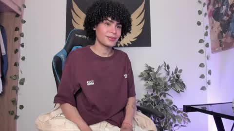 Snapshot of _jaay77 chatting on December 2024 01:18:01 AM Jay online show from December 2024 01:18:01 AM