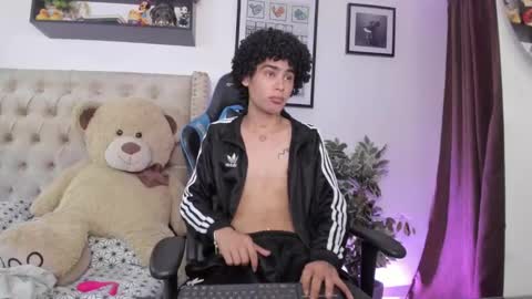 Snapshot of _jaay77 chatting on December 2024 01:37:01 AM Jay online show from December 2024 01:37:01 AM