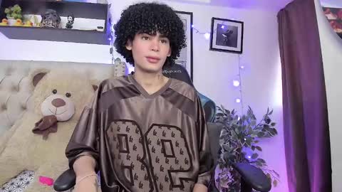 Snapshot of _jaay77 chatting on December 2024 07:04:02 PM Jay online show from December 2024 07:04:02 PM