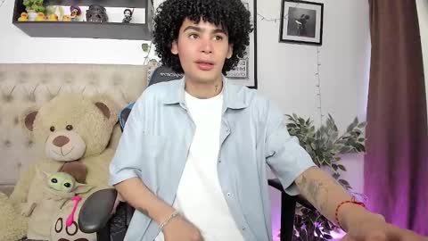 Snapshot of _jaay77 chatting on December 2024 08:25:01 PM Jay online show from December 2024 08:25:01 PM