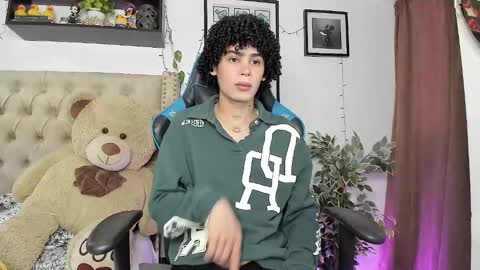 Snapshot of _jaay77 chatting on December 2024 06:34:01 PM Jay online show from December 2024 06:34:01 PM