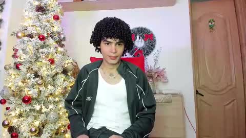 Snapshot of _jaay77 chatting on December 2024 05:35:02 PM Jay online show from December 2024 05:35:02 PM