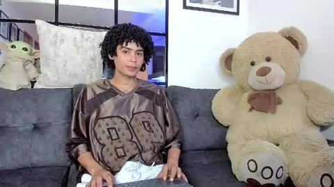 Snapshot of _jaay77 chatting on January 2025 10:24:01 PM Jay online show from January 2025 10:24:01 PM