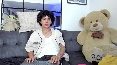 Snapshot of _jaay77 chatting on January 2025 01:37:02 AM Jay online show from January 2025 01:37:02 AM