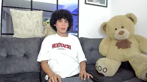 Snapshot of _jaay77 chatting on January 2025 02:36:01 AM Jay online show from January 2025 02:36:01 AM