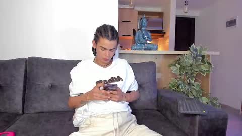 Snapshot of _jaay77 chatting on February 2025 03:10:02 PM Jay online show from February 2025 03:10:02 PM