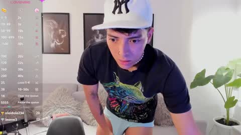 Snapshot of _jacobmiller__ chatting on February 2025 09:03:02 PM J A C O B online show from February 2025 09:03:02 PM