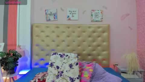 Snapshot of _jade_01 chatting on October 2025 12:02:02 PM J A D E online show from October 2025 12:02:02 PM