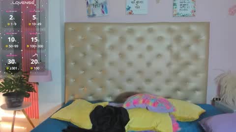 Snapshot of _jade_01 chatting on November 2025 12:15:01 PM J A D E online show from November 2025 12:15:01 PM