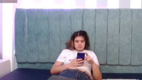 Snapshot of _jeessy chatting on December 2024 02:09:01 AM _jeessy online show from December 2024 02:09:01 AM