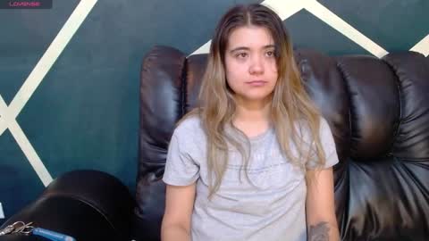 Snapshot of _jeessy chatting on December 2024 02:45:02 AM _jeessy online show from December 2024 02:45:02 AM