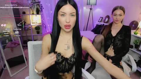 Snapshot of _jesslei_ chatting on February 2026 01:11:01 PM Jess blond and Leila brunette online show from February 2026 01:11:01 PM