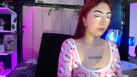 Mia online show from December 2024 01:49:02 PM