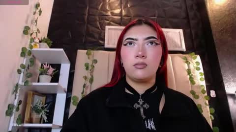 Mia online show from February 2025 10:09:02 PM