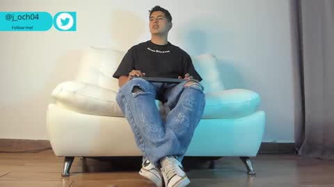 _juanes__ online show from January 2025 12:32:02 AM