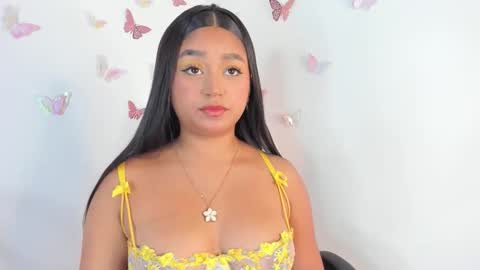 _julisweet_ online show from February 2026 03:24:01 AM