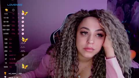 _just_a_queen_3 online show from December 2024 09:24:02 PM