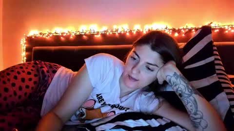 _just_a_simple_girl online show from February 2025 07:27:02 PM