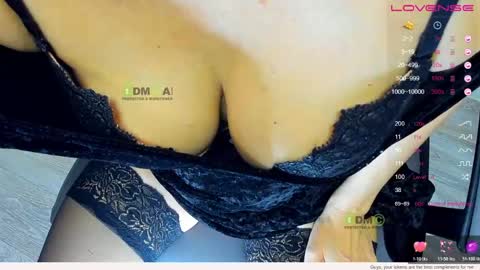 _justcallme_ online show from May 2026 08:37:01 PM