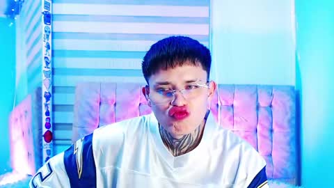 Snapshot of _justinmoon2 chatting on May 2026 08:08:02 AM mod online show from May 2026 08:08:02 AM