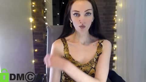  karolina online show from March 2026 06:35:02 PM