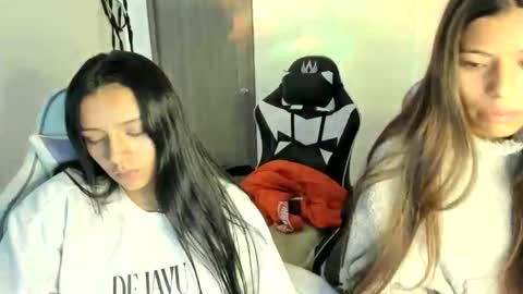 Snapshot of _khloe_sweet chatting on December 2025 09:45:02 PM khloe sweet online show from December 2025 09:45:02 PM