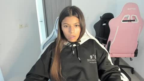 Snapshot of _khloe_sweet chatting on December 2025 06:27:01 PM khloe sweet online show from December 2025 06:27:01 PM