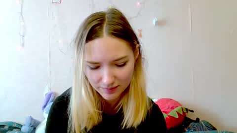 Snapshot of _kikiclark_ chatting on September 2025 09:11:01 AM _kikiclark_ online show from September 2025 09:11:01 AM