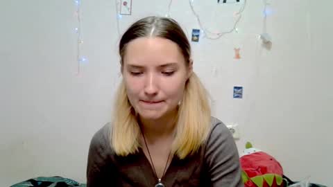 Snapshot of _kikiclark_ chatting on September 2025 08:43:01 PM _kikiclark_ online show from September 2025 08:43:01 PM