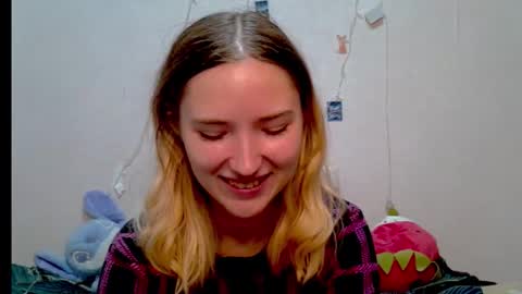 Snapshot of _kikiclark_ chatting on October 2025 09:02:01 PM _kikiclark_ online show from October 2025 09:02:01 PM