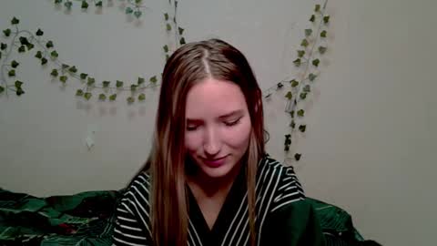 Snapshot of _kikiclark_ chatting on November 2025 06:30:01 PM _kikiclark_ online show from November 2025 06:30:01 PM