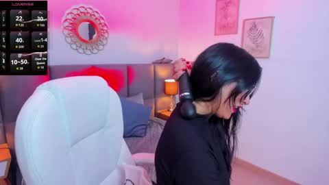 Snapshot of _kiramoon__ chatting on April 2026 02:58:01 PM Kiraaaa 0 online show from April 2026 02:58:01 PM