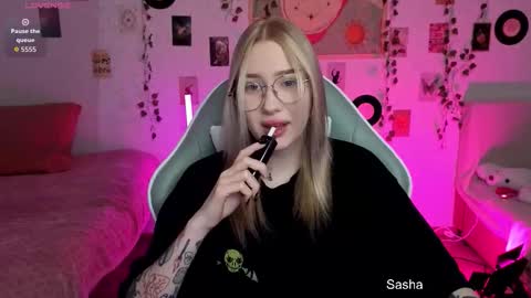 Snapshot of _kitekat_ chatting on October 2025 07:43:01 AM _kitekat_ online show from October 2025 07:43:01 AM