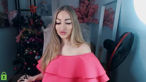 Snapshot of _kittyboo chatting on January 2025 08:00:02 AM Aleksa online show from January 2025 08:00:02 AM