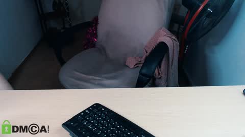 Snapshot of _kittyboo chatting on January 2025 11:24:01 AM Aleksa online show from January 2025 11:24:01 AM