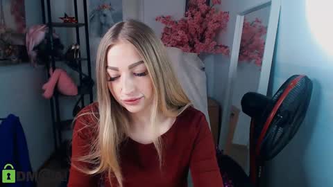 Snapshot of _kittyboo chatting on January 2025 06:16:02 PM Aleksa online show from January 2025 06:16:02 PM